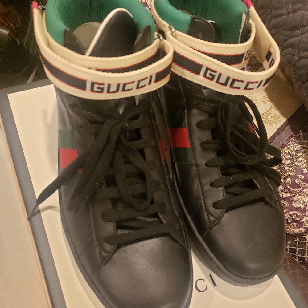 Gucci Sneakers ......Free Authentication from Posh